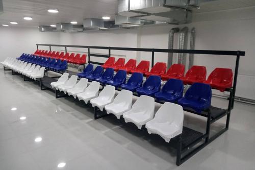 Отворена шестостазна куглана